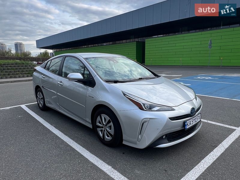 Toyota Prius 2021