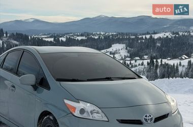 Хэтчбек Toyota Prius 2013 в Днепре