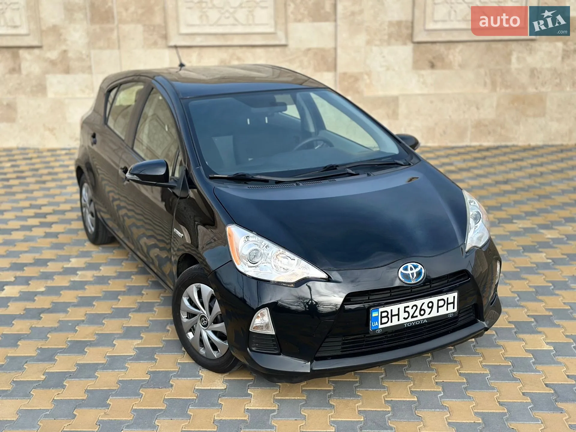2014 Toyota Prius - мініатюра 2