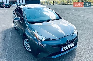 Хэтчбек Toyota Prius 2018 в Киеве
