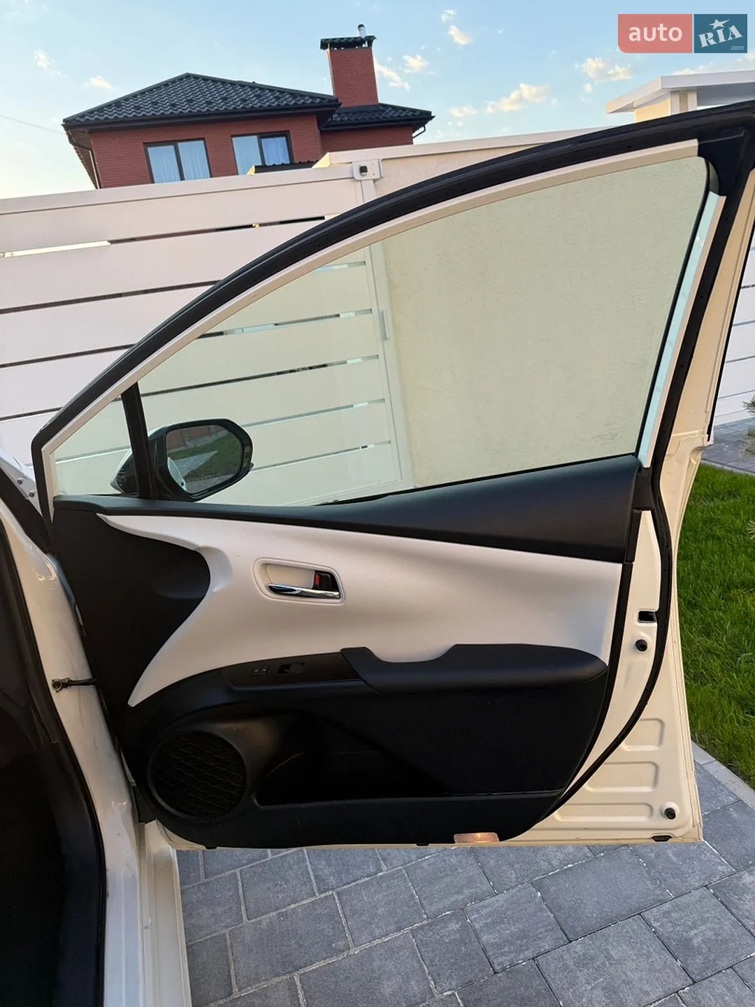 2019 Toyota Prius - мініатюра 10