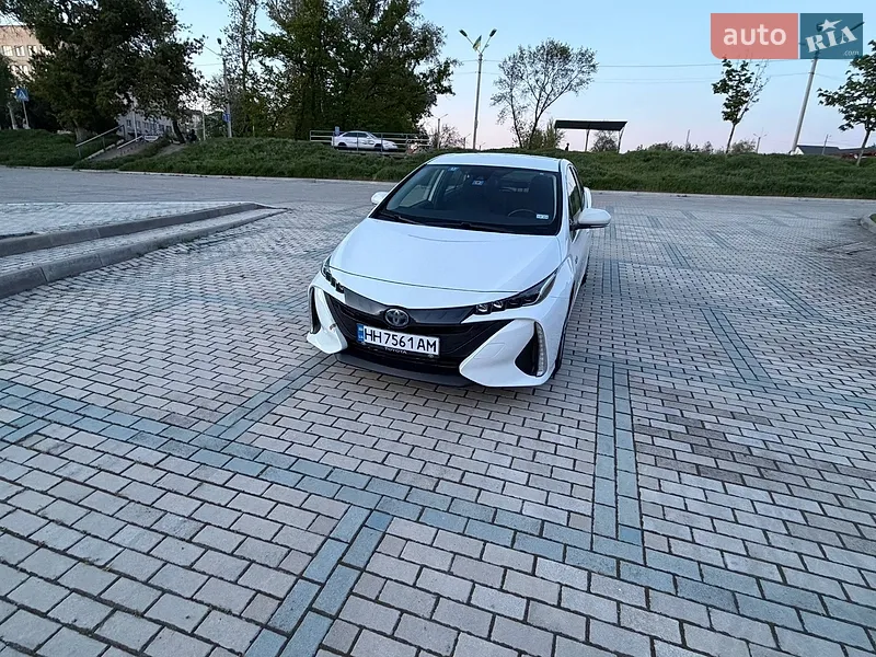 Toyota Prius 2021
