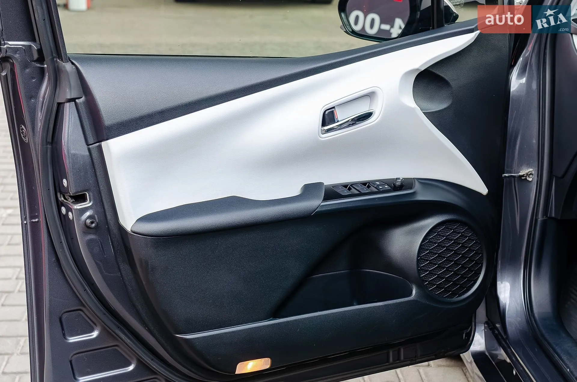 2019 Toyota Prius - мініатюра 40