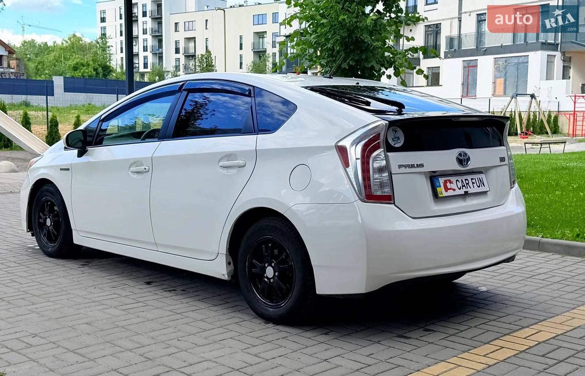 2015 Toyota Prius - мініатюра 11
