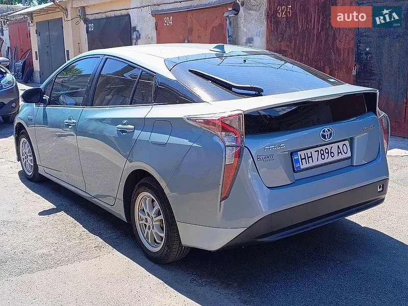 Toyota Prius 2016