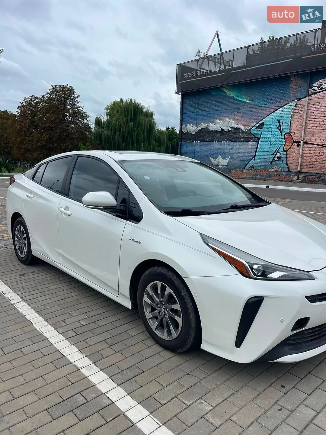 2019 Toyota Prius - фото 1