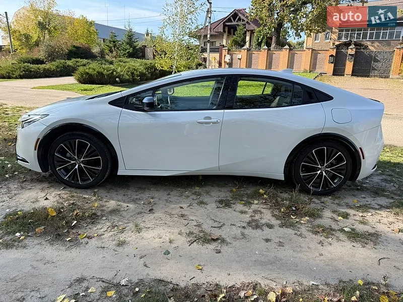 Toyota Prius 2024