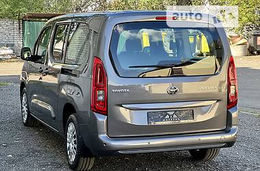 Минивэн Toyota Proace City Verso 2021 в 