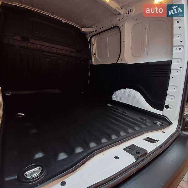 Вантажний фургон Toyota Proace City 2022 в Житомирі