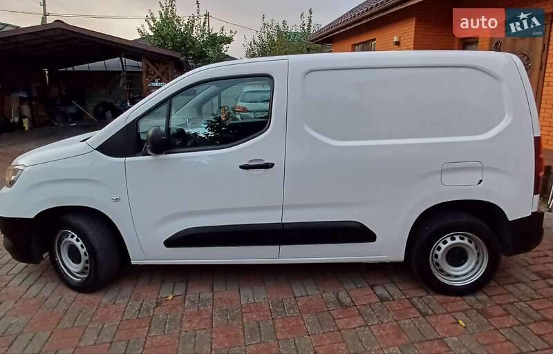 Вантажний фургон Toyota Proace City 2022 в Житомирі