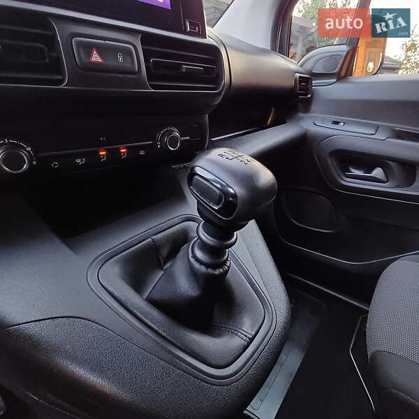 Вантажний фургон Toyota Proace City 2022 в Житомирі