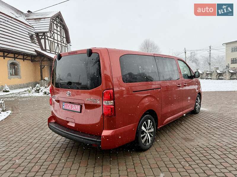 Минивэн Toyota Proace Verso 2022 в Калуше