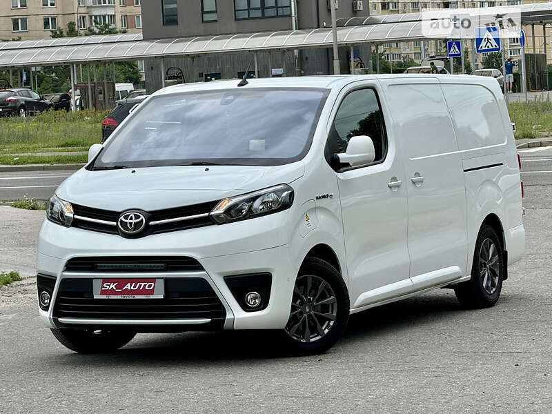 Мінівен Toyota Proace 2021 в Києві