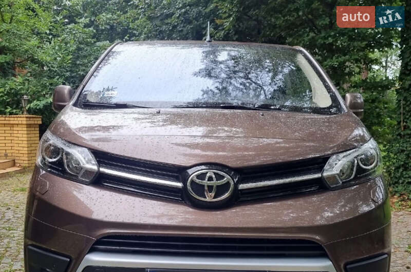 Мінівен Toyota Proace 2019 в Львові фото 4 Мінівен Toyota Proace 2019 в Львові