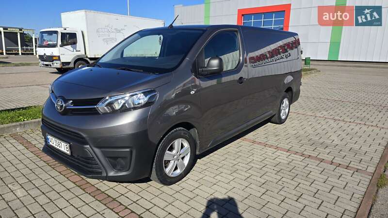 Грузовой фургон Toyota Proace 2018 в Тячеве