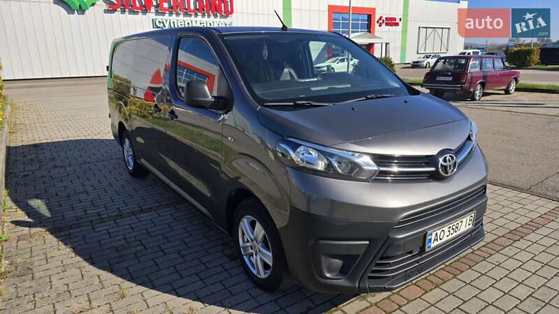 Грузовой фургон Toyota Proace 2018 в Тячеве