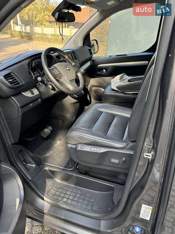 Мінівен Toyota Proace 2021 в Ужгороді