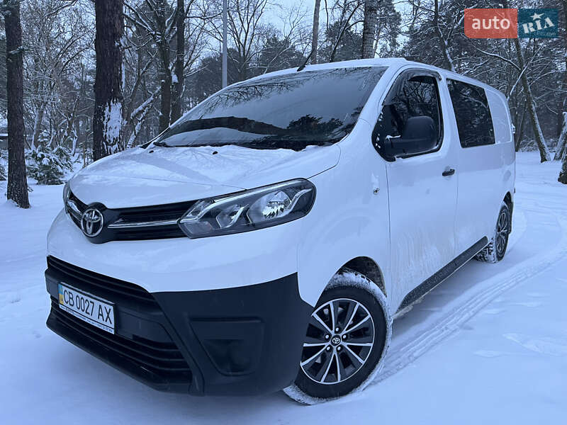 Грузовой фургон Toyota Proace 2016 в Чернигове