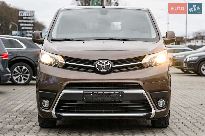 Мінівен Toyota Proace 2018 в Львові
