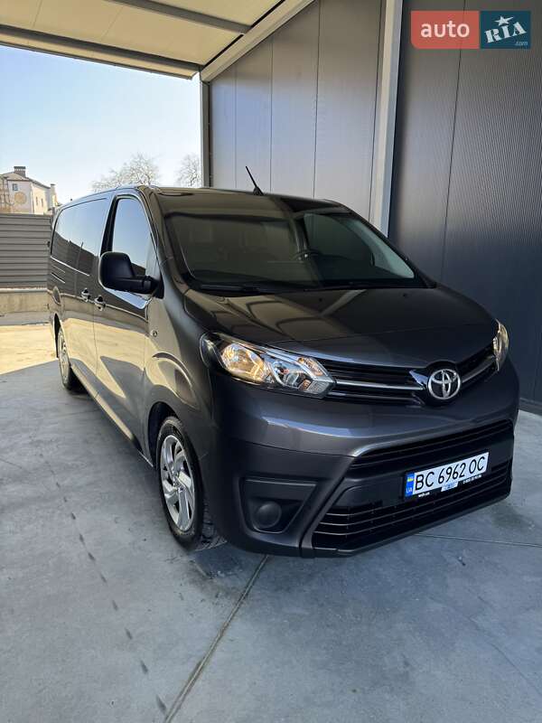 Мінівен Toyota Proace 2020 в Львові