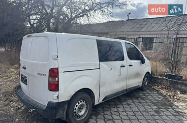 Вантажний фургон Toyota Proace 2016 в Рівному