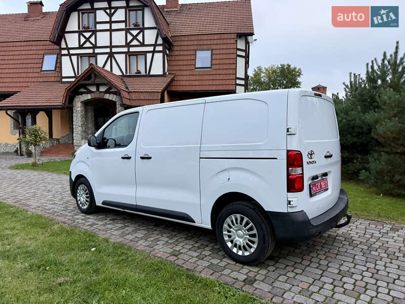 Грузовой фургон Toyota Proace 2023 в Калуше