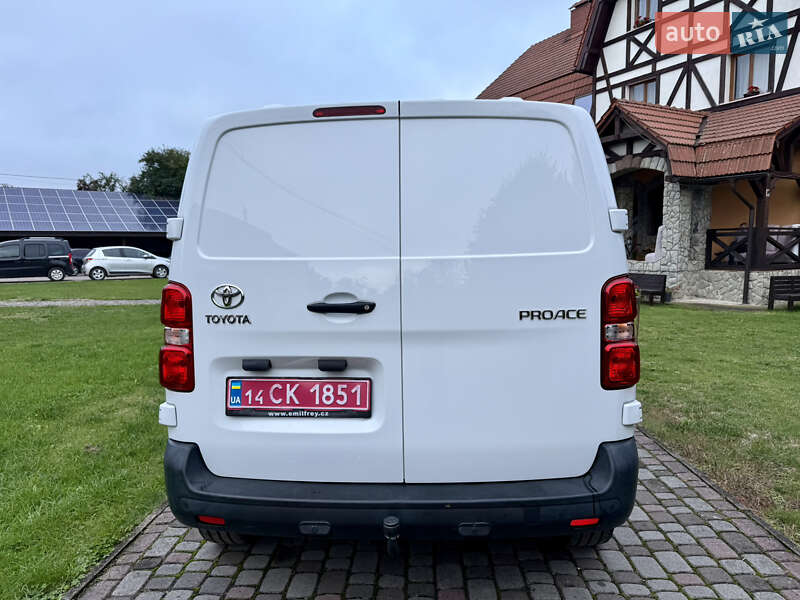Грузовой фургон Toyota Proace 2023 в Калуше