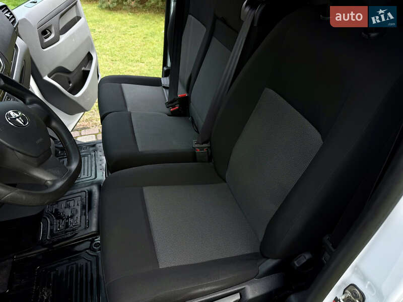 Грузовой фургон Toyota Proace 2023 в Калуше