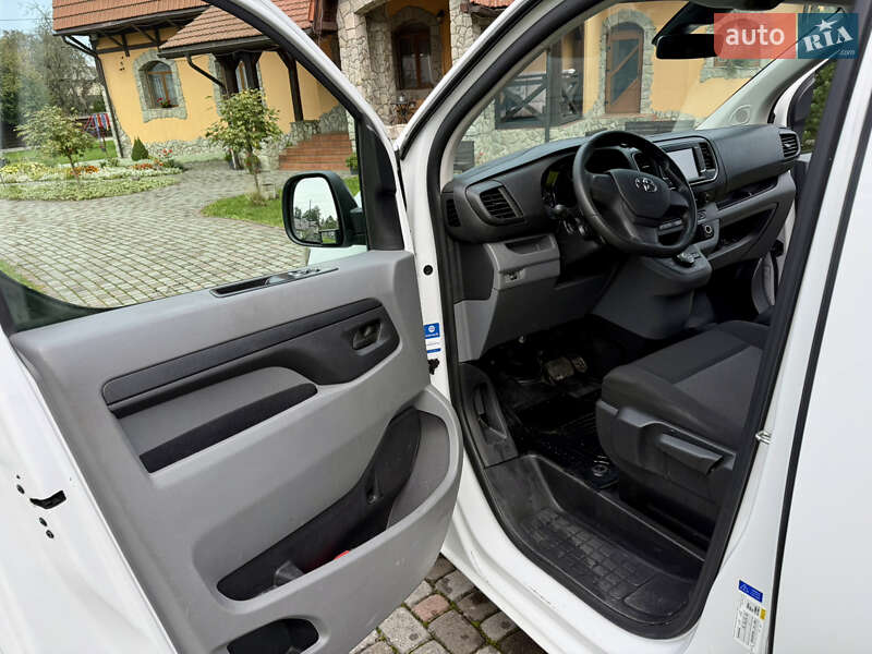 Грузовой фургон Toyota Proace 2023 в Калуше