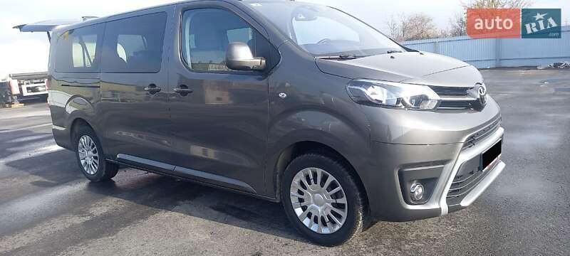 Минивэн Toyota Proace 2023 в Запорожье