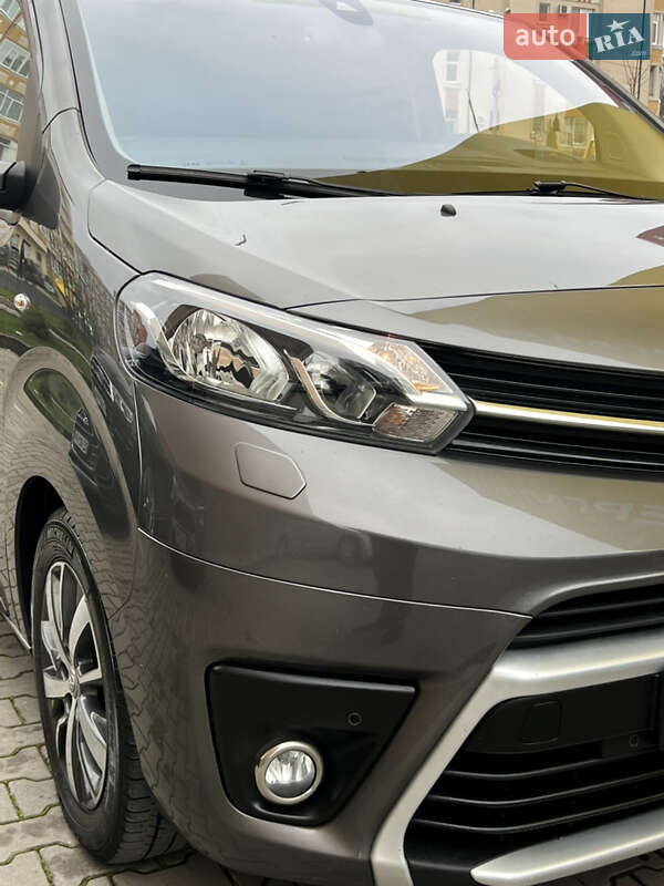 Микроавтобус грузовой (до 3,5т) Toyota Proace 2018 в Черновцах