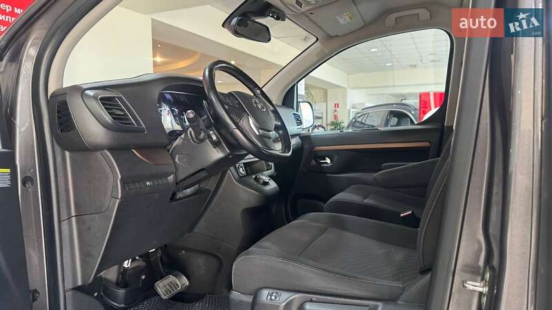Минивэн Toyota Proace 2023 в Ужгороде