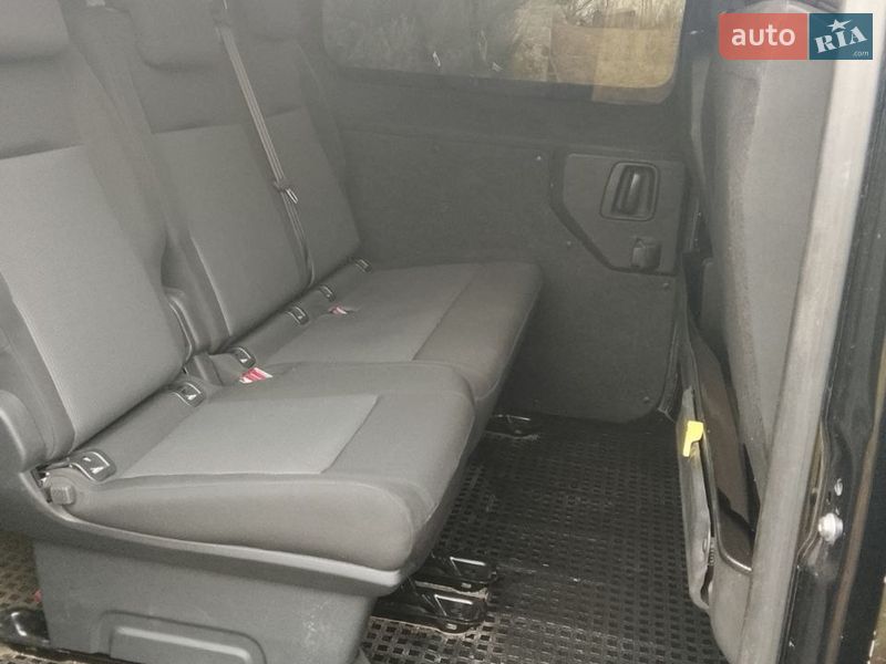 Вантажний фургон Toyota Proace 2017 в Дніпрі