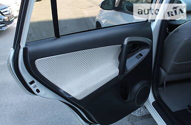 Позашляховик / Кросовер Toyota RAV4 EV 2013 в 