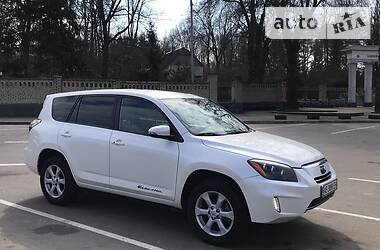 Позашляховик / Кросовер Toyota RAV4 EV 2012 в 