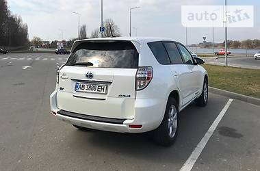 Позашляховик / Кросовер Toyota RAV4 EV 2012 в 
