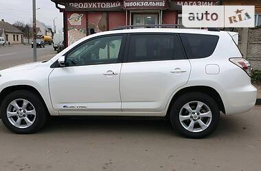 Внедорожник / Кроссовер Toyota RAV4 EV 2014 в Дубно