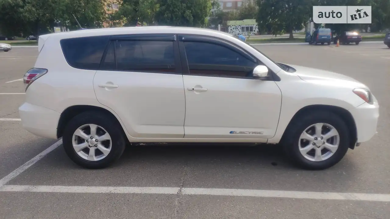 2014 Toyota RAV 4 - мініатюра 9