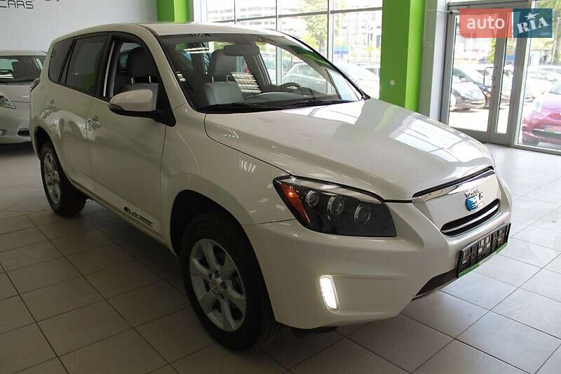 Позашляховик / Кросовер Toyota RAV4 EV 2014 в Світловодську