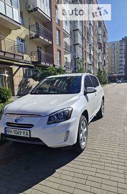 Внедорожник / Кроссовер Toyota RAV4 EV 2013 в Житомире