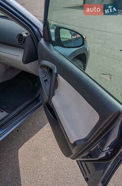 Внедорожник / Кроссовер Toyota RAV4 EV 2014 в 