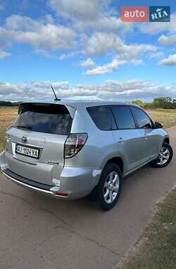 Внедорожник / Кроссовер Toyota RAV4 EV 2014 в 