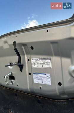 Внедорожник / Кроссовер Toyota RAV4 EV 2014 в 
