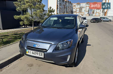 Внедорожник / Кроссовер Toyota RAV4 EV 2014 в 