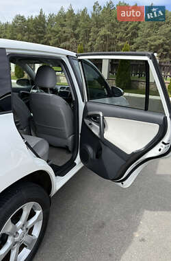 Внедорожник / Кроссовер Toyota RAV4 EV 2013 в 
