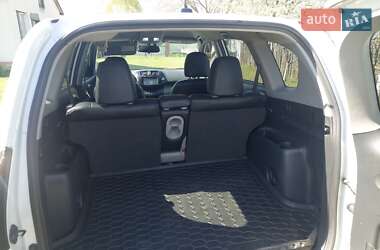Внедорожник / Кроссовер Toyota RAV4 EV 2014 в 