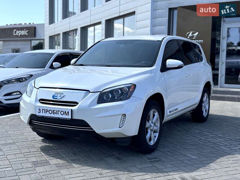 Toyota RAV4 EV 2013