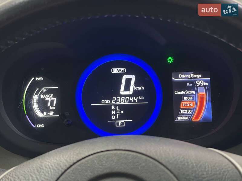 Внедорожник / Кроссовер Toyota RAV4 EV 2013 в Киеве