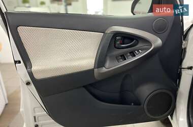 Внедорожник / Кроссовер Toyota RAV4 EV 2013 в 