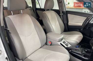 Внедорожник / Кроссовер Toyota RAV4 EV 2013 в 